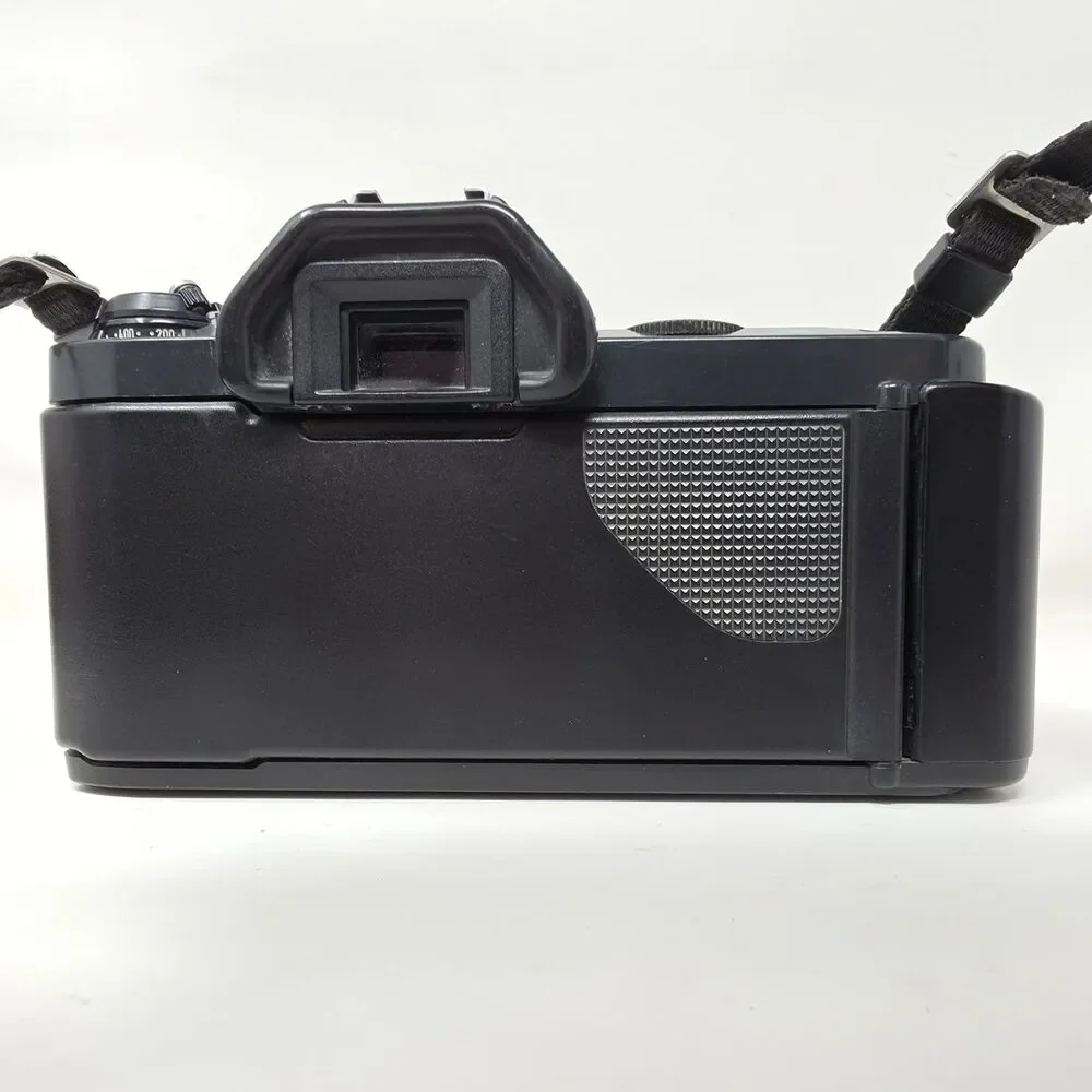 Canon T50 35mm SLR Film Camera with Canon FD 50mm 1:1.8 Lens Tested Working